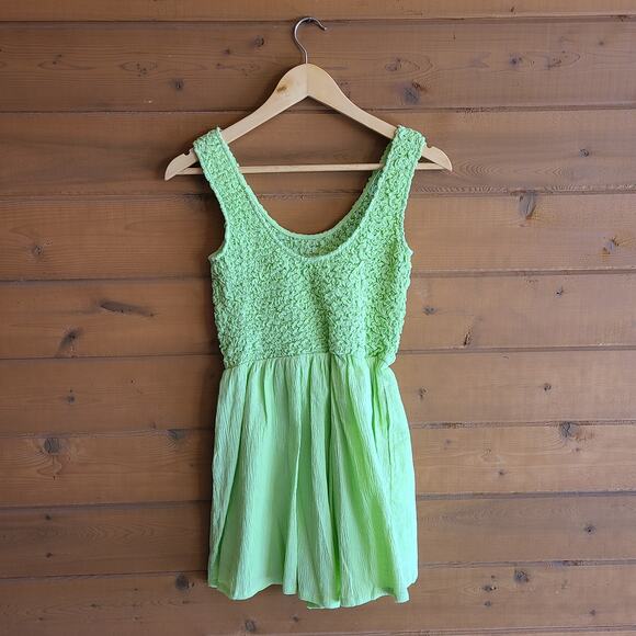 Anthropologie Mable Elenore Green Smocked Romper Small Tank Flowy Short Lime - Picture 3 of 6